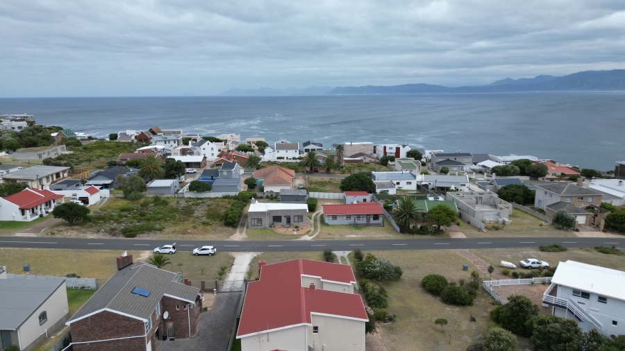 6 Bedroom Property for Sale in De Kelders Western Cape